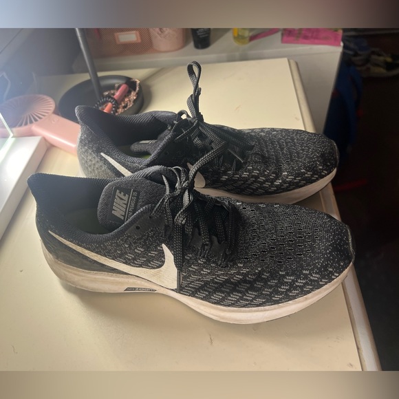 Nike zoom running shoes - Picture 2 of 2